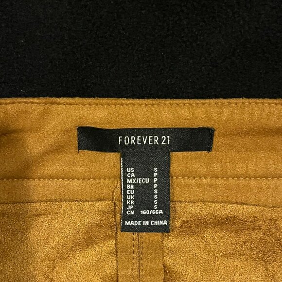 Forever 21 Los Angeles Tan Faux Suede Mini Skirt Button Front Women's Size Small - Picture 3 of 4